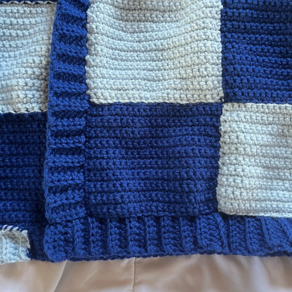Handmade Crochet Checkered Cardigan M-L - Picture 4 of 9